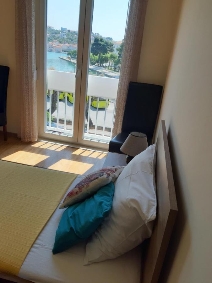 Apartman Petrovic City Center Trogir Exterior foto