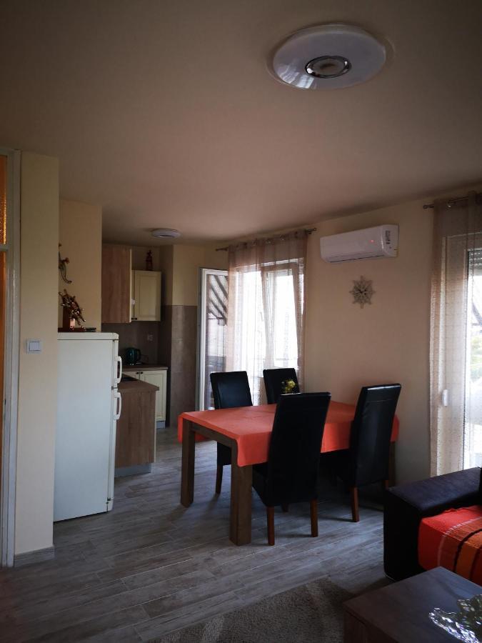Apartman Petrovic City Center Trogir Exterior foto
