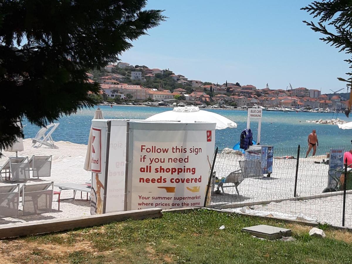 Apartman Petrovic City Center Trogir Exterior foto