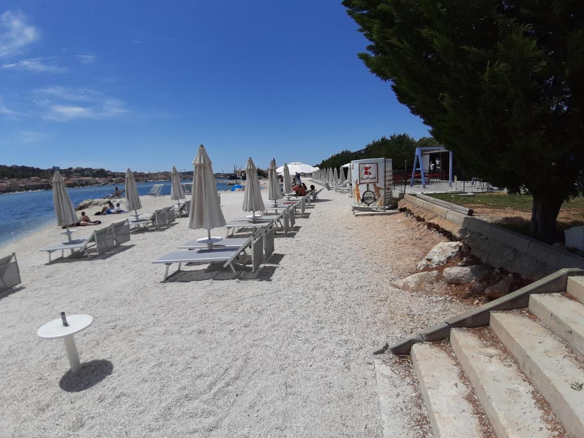 Apartman Petrovic City Center Trogir Exterior foto